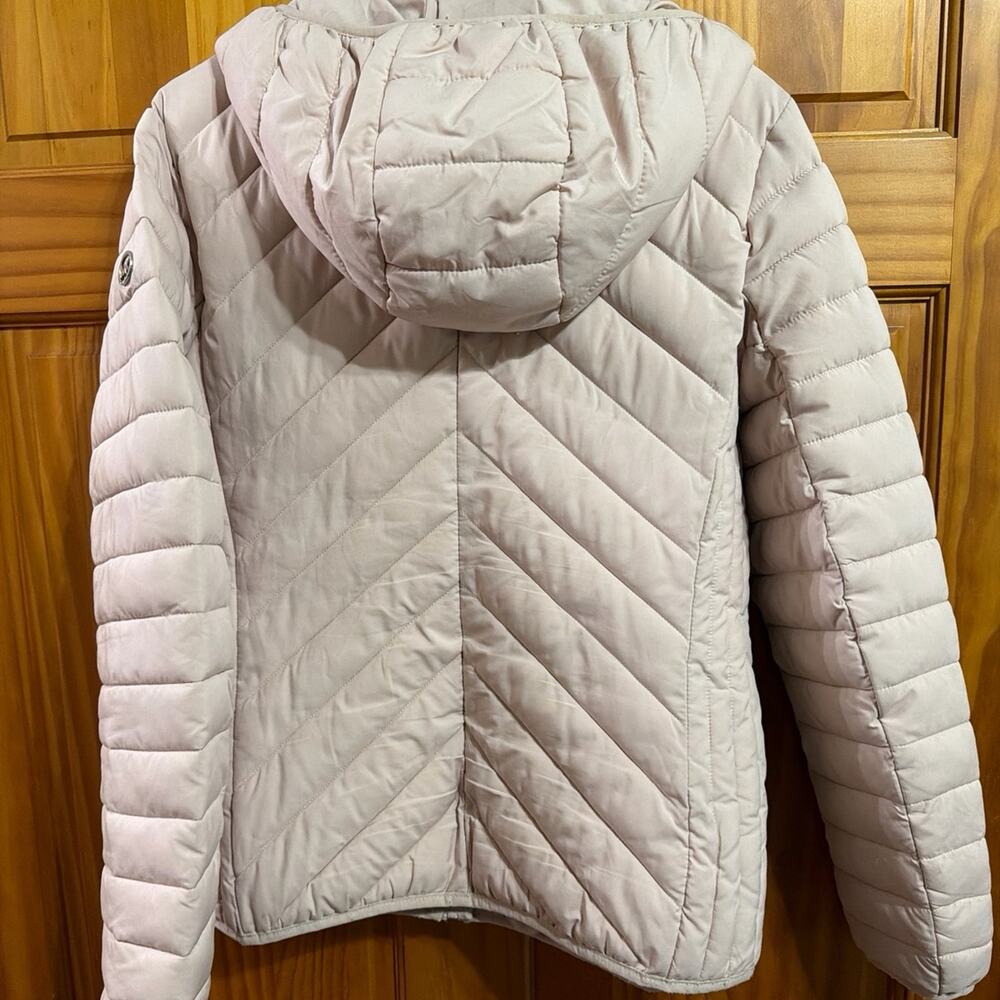 Micheal Kors Light purple Light weight Packable Jacket Size M - Picture 3 of 4